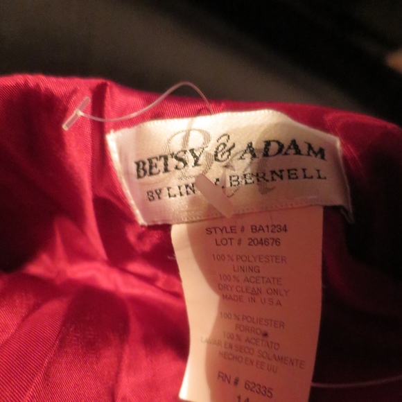 Gown - Picture 4 of 4